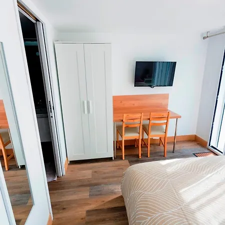 Lomener - La Goelette - 1 Appartement Avec 2 Chambres Et 2 Studios A 450M De La Plage Ploemeur Exterior photo